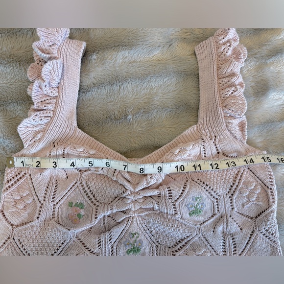 Zara Pink Crochet Crop Top with Floral Embroidery Size Medium - Picture 5 of 10